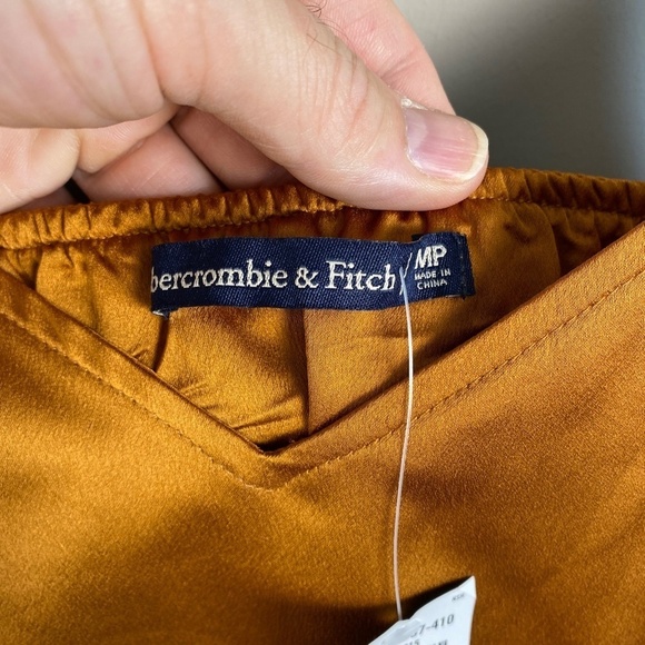 Abercrombie‎ & Fitch NWT Women's Golden Brown/Orange Satin Camisole Top Size MP - Picture 4 of 16